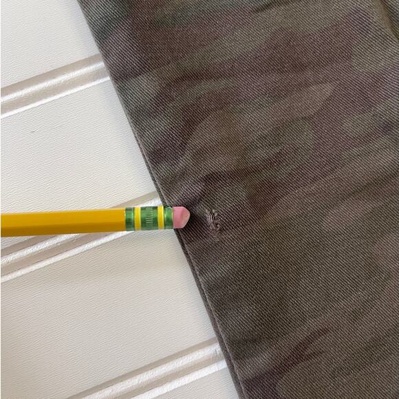 Sanctuary Camo Straight Leg Pants Pockets Green Army Size Womens 28 - Picture 3 of 10